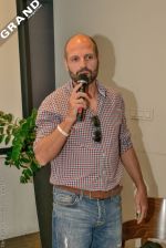 Οι «Μαύροι Πίνακες», η σειρά-φαινόμενο της χρονιάς, έγιναν βιβλίο !